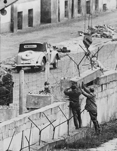 History of the World: From the Stone Age to the Tech Revolution - фото 5