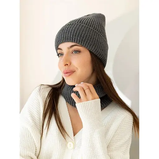 Женская вязаная шапка и снуд набор 2 шерсть 20% с отворотом Серий - фото 1