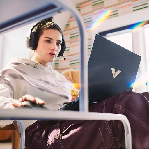 Ноутбук HP Victus 15-fb3046ua 15.6" FHD IPS AG AMD AI 7 350 24GB F1024GB NVD5060-8 DOS синій - фото 8