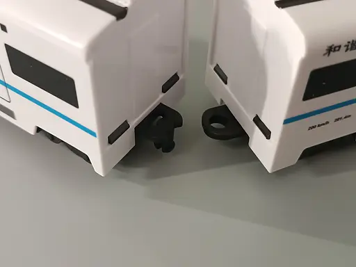 Іграшковий поїзд. Довжина 62 см. З фарою та реалістичним звуком. На батарейках. Для дітей від 3 років - фото 16