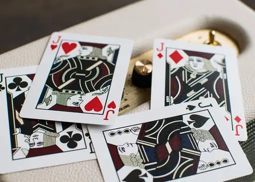 Карти гральні United States Playing Card Company Handshields Modern Edition (PC_HSME) - фото 4