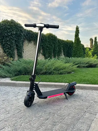 Дитячий електросамокат GIANT ES2 LED Max Black - фото 10