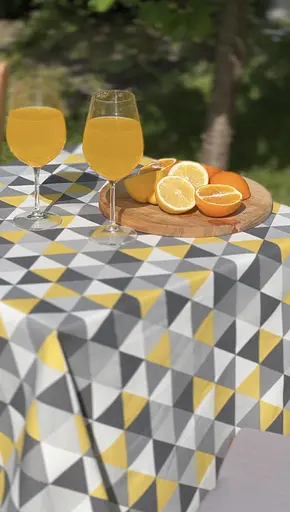 Водоотталкивающая Скатерть Треугольный принт 150х120 см