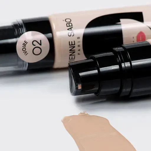 Тональний крем Vivienne Sabo Cabaret Premiere Artistic Foundation зі сценічним ефектом відтінок 02 (Ivoire) 25 мл - фото 4