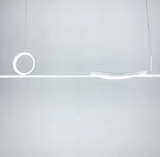 Видовжена підвісна люстра у білому каркасі 120 см | Line F | Арт. SG30-1200L WT - фото 3