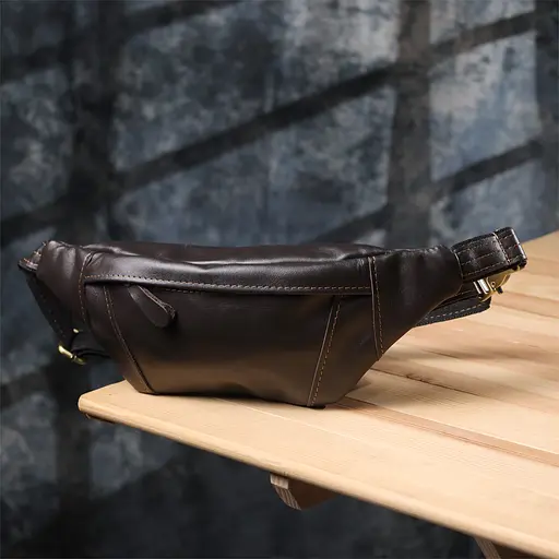 Чоловіча сумка-бананка компактного розміру з натуральної гладкої шкіри SHVIGEL 34х12х4 см sum0027450 - фото 8