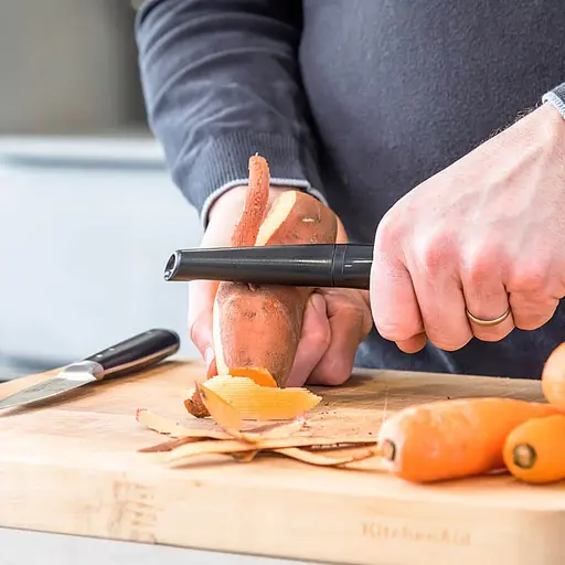 Овощечистка вертикальная KitchenAid Classic 22 см черная (00000026702) - фото 8