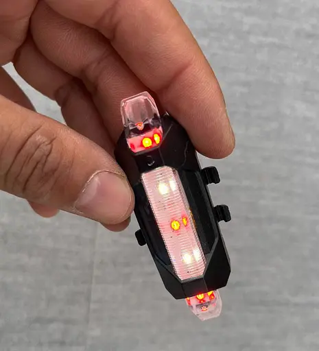 Задний велосипедный фонарь Weidas 093 вело фара стоп мигалка аккумуляторный красный и белый габаритный огонь - фото 1