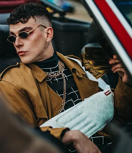 Нагрудна сумка Wings To The Future біла Sprayground sum0028711 - фото 4