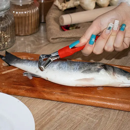 Рибочистка ніж для чищення риби з пластиковою ручкою 15 см, Kitchette Червоний 86555 - фото 2