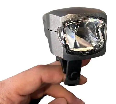 Фара велосипедная передняя аккумуляторная QH-3599 велофонарь с датчиком света USB - фото 3