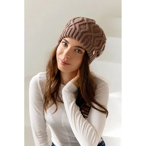 Женский зимний берет Оран из акрила и шерсти 80% с двойной вязкой Светло Каричневый - фото 1
