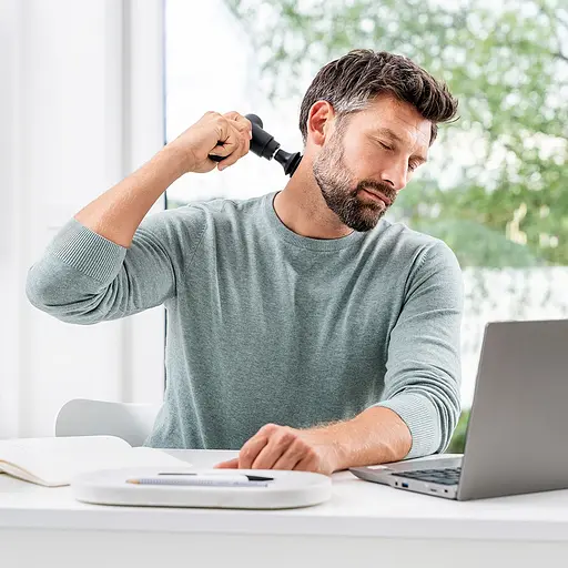 Массажер Beurer для тела, литий-ионный акум., фасциальный, 3 насадки, 3 режима, черный - фото 2