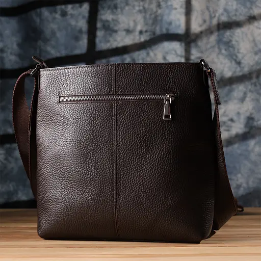 Стильна сумка через плече для чоловіків із натуральної шкіри GRANDE PELLE 26х27х6 см sum0027509 - фото 10