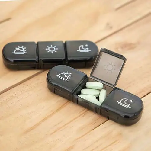 Таблетниця-органайзер RUHHY 24287 на 7 днів 3 секції в день чорна - фото 5