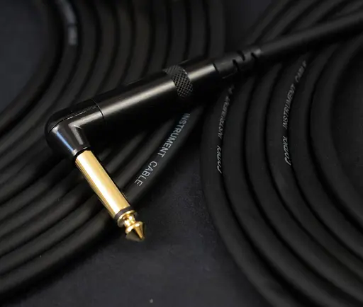 Инструментальный кабель Jack 6,3 - Jack 6,3 угловой Cordial CCI 9 PR - фото 2