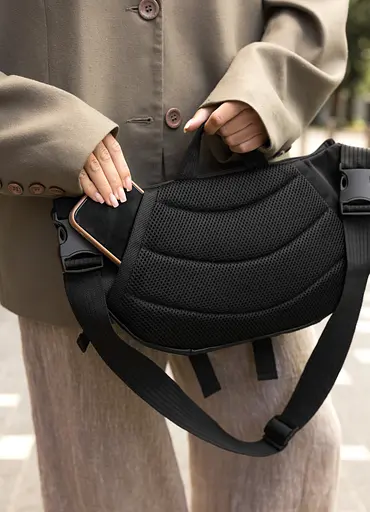 Большая женская поясная сумка бананка Sambag DynamicDart черная 38×21×7 см (80411701) - фото 4