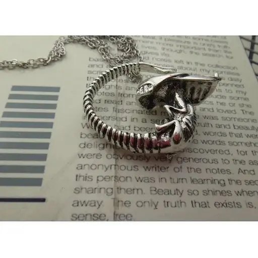 Кулон Alien Чужий проти Хижака AVP: Alien vs. Predator - фото 2