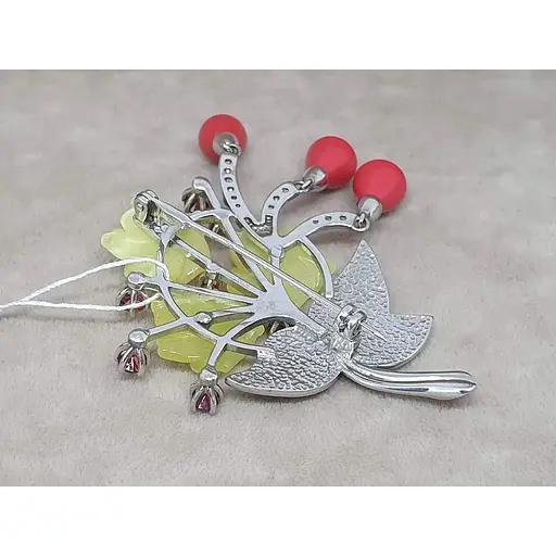 Серебряная брошь Tango с перламутром, кораллом и фианитами. 660145А - фото 3