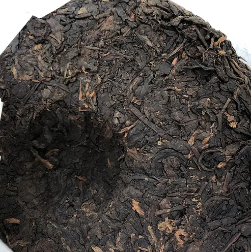 Шу Пуэр Yun Nan Meng Hai Qi Zi Bing Cha Куньмин Древние Деревья 357 грамм 2017 год - фото 4