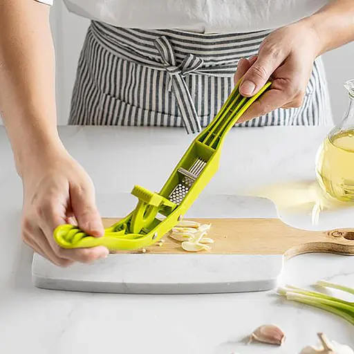 Многофункциональный пресс измельчитель для чеснока чесночница с функцией нарезки чеснока дольками (2 в 1), Kitchen Master Оранжевый 86885 - фото 6