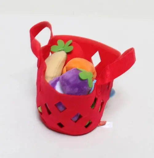 Игровой набор Hape E3167 Корзина с овощами набор текстильных игрушек - фото 5