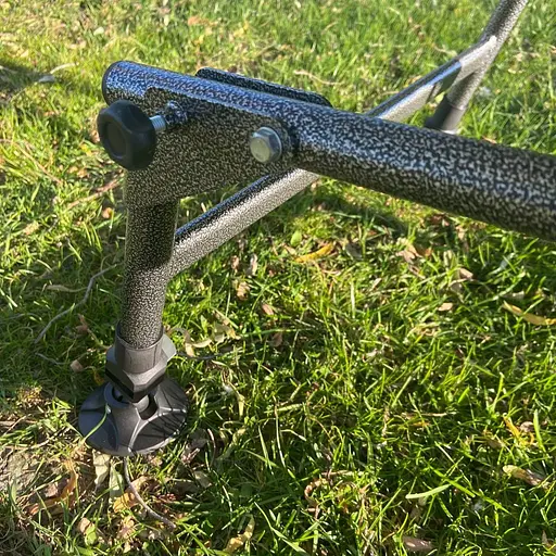 Крісло рибальське M-Elektrostatyk F8Rpro з регульованою спинкою на 180° - фото 5