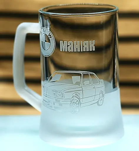 Пивний келих 660 мл з гравіюванням BMW M3 E30 подарунок для автолюбителя  кухоль для пива з логотипом авто - фото 3
