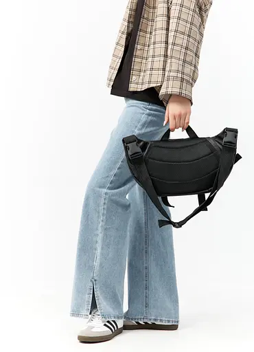 Большая женская поясная сумка бананка Sambag DynamicDart черная 38×21×7 см (80411101) - фото 5