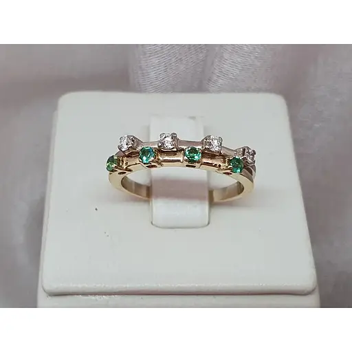 Золотое кольцо с бриллиантами и изумрудом. 202153 16,5 - фото 2