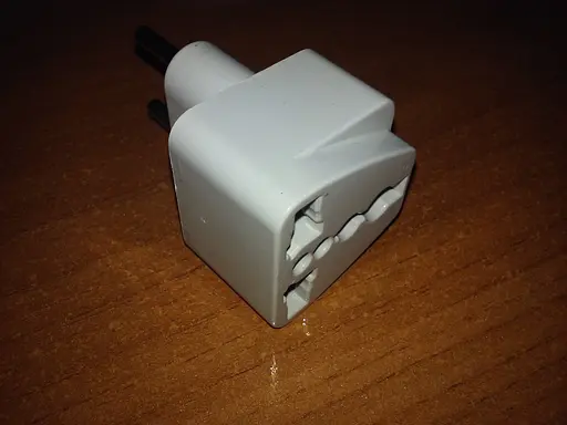 Перехідник мережевий з американської вилки на євро із заземленням універсальний England - фото 6