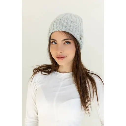 Теплая женская шапка Ангора Рейчел двухслойная с брошью Светло серый - фото 1