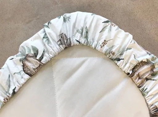 Непромокаемая простынь Moontime в коляску "Олени с зайчиками" - фото 3