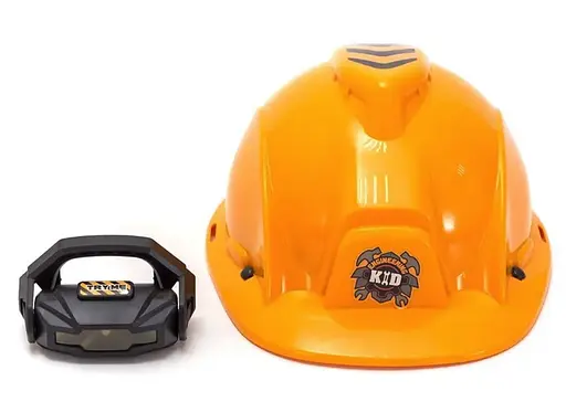 Дитячий ігровий набір бензопила з каскою та ліхтарем на батарейках з ефектами у коробці Power Tools Жовтий - фото 2