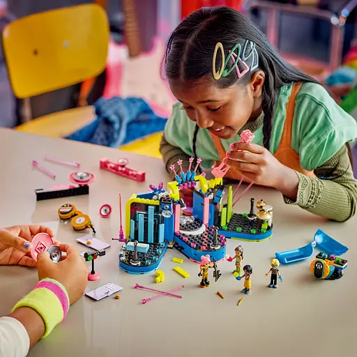 Конструктор LEGO Friends Музыкальное шоу талантов Хартлейк-Сити 669 детали (42616) - фото 3