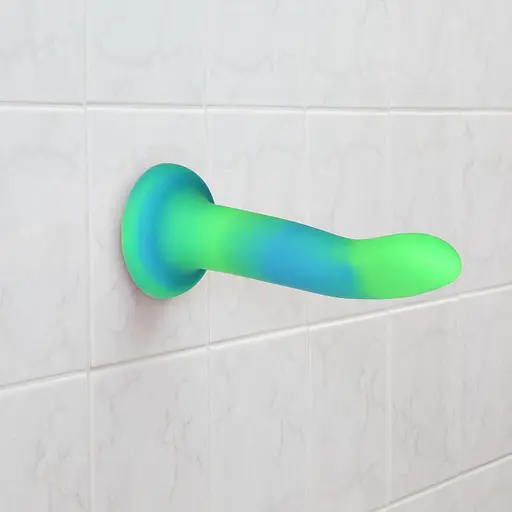 Фалоімітатор Addiction Rave 8″, що світиться в темряві, Glow in the Dark Dildo Blue Green, 20,3 см - фото 6