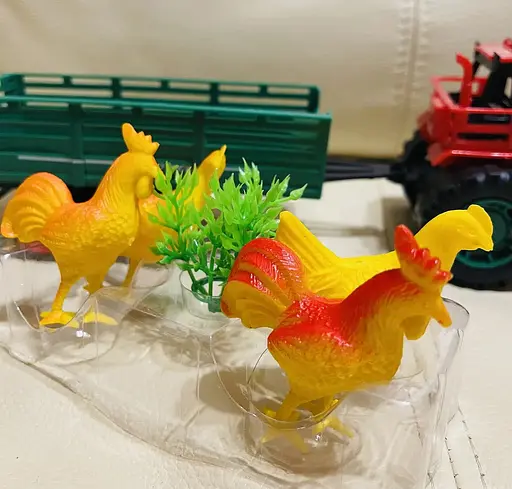 Іграшковий пластиковий трактор з причепом та тваринами Farm Tractor Hot power (077871) Червоний із зеленим - фото 8