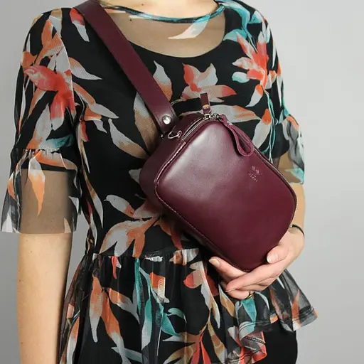 Жіноча шкіряна сумка поясна / кроссбоді Holly бордова - фото 3