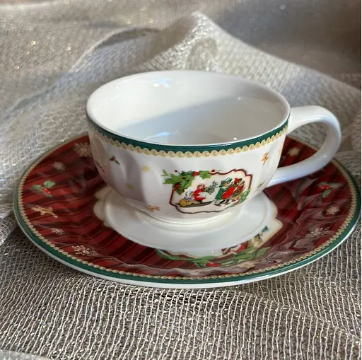 Чашка новогодняя R33354 Волшебное Рождество 13 см фарфоровая с блюдцем в подарочной упаковке 120 мл Белая - фото 5