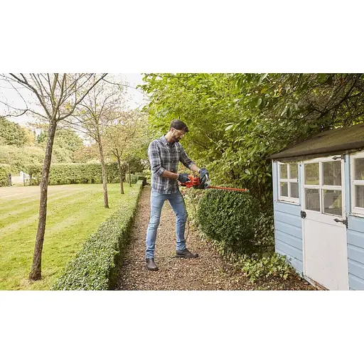 Уценка. Кусторез электрический Black+Decker BEHTS301 500 Вт диаметр веток 22 мм со вспомогательным ножом (BEHTS301) - фото 6