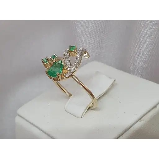 Золотое кольцо с бриллиантами и изумрудом. 11393/2 17 - фото 5