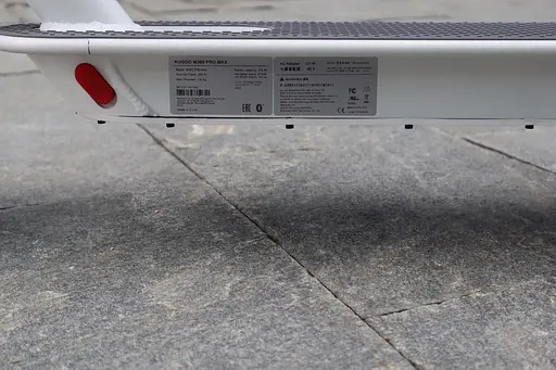 Электросамокат KUGOO M365 PRO Max 500W 11 Ah белый - фото 7