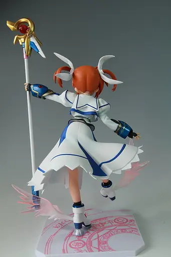 Фигурка Banpresto Лирковая волшебница Наноха Наноха Такамачи Nanoha Takamchi 21 см WST MSLN NT - фото 6