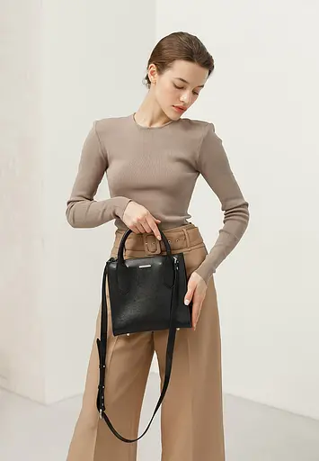 Шкіряна жіноча сумка-кроссбоді чорна Blackwood - фото 9