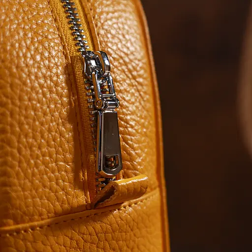 Кожаный женский рюкзак SHVIGEL 21х28х9 см sum0020113 - фото 9