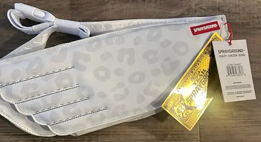 Нагрудна сумка Wings To The Future біла Sprayground sum0028711 - фото 6