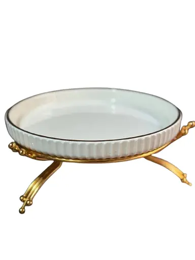 Керамическое блюдо 1570B для сервировки с декоративной подставкой 20 см - фото 1