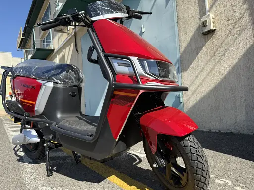 Электроскутер Двухместный Crosser CR13 (2000W, Графеновая батарея 72V/24Ah) Красный - фото 2