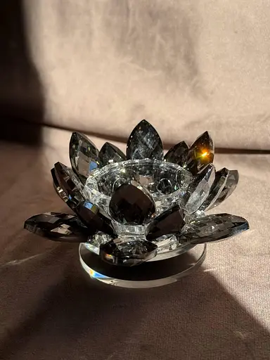 Подсвечник HP-4-92 крутящийся лотос стеклянный на одну свечу 11 x 11 x 6 см Серый - фото 4