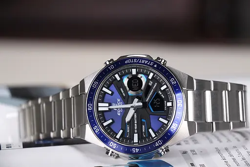 Годинник Casio Edifice EFV-C110D-2AVEF - фото 4